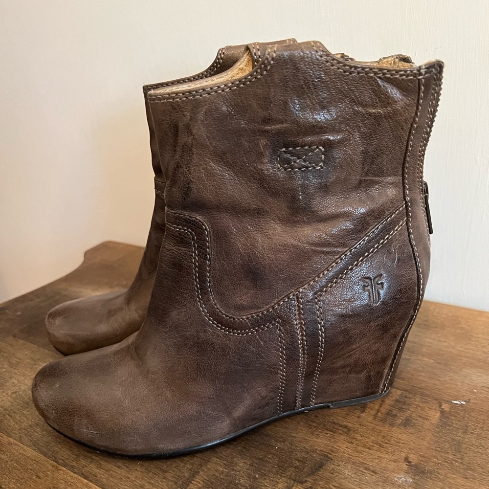 Frye Carson Wedge ankle Booties